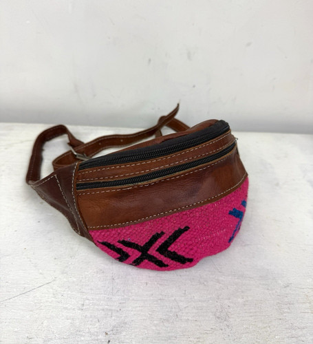 Vintage leather bum bag - vintage,