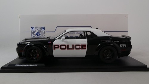 Solid dodge challenger - solid, r/t