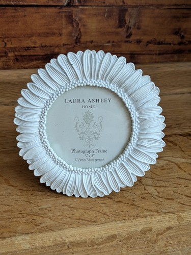 Laura ashley small white - small,