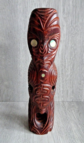 Hand carved new - zealand, maori