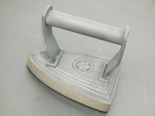 Vintage cast iron no5 flat - vintage,