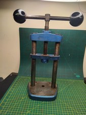 Small Heavy Duty Bench Fly