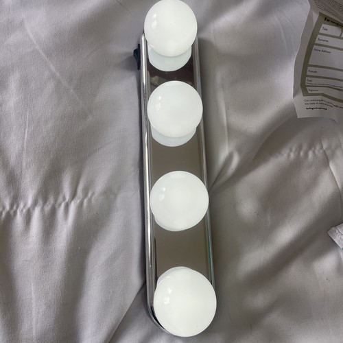 Battery operated make - up, light
