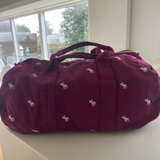 Abercrombie & Fitch Maroon