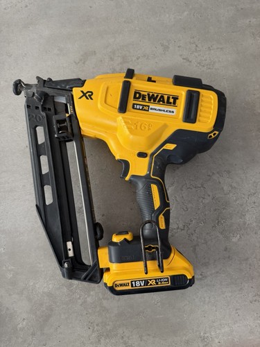 Dewalt 2nd fix nail - fix, gun