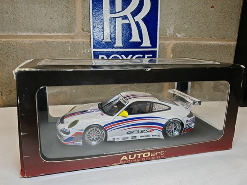 Autoart scale diecast - 1/18,