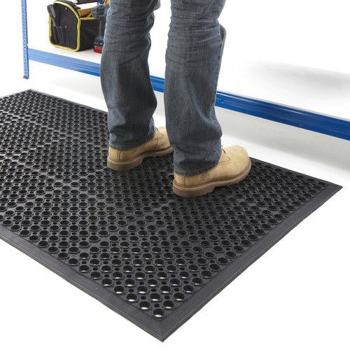 Heavy duty rubber mat - heavy, non-slip