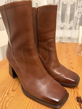 Tamaris Dark Brown Leather