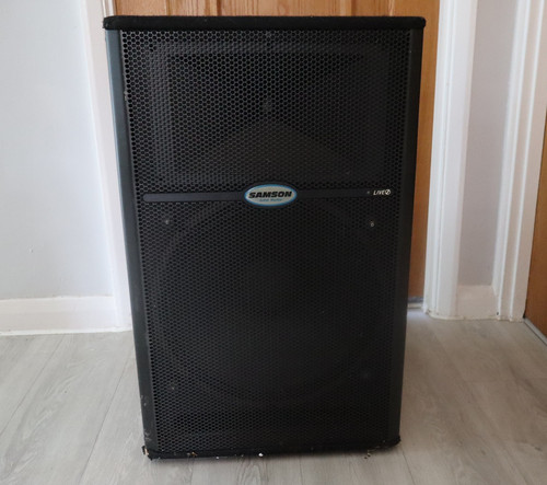 Samson live l615 300w powered - samson,