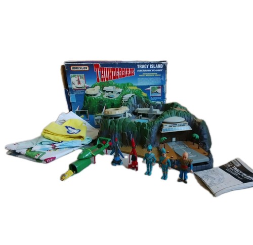 Thunderbirds matchbox tracy - thunderbirds,