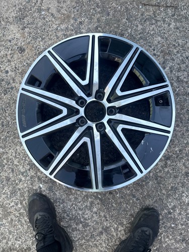 Mercedes alloy wheel eqa - 19",
