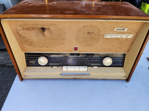 Norelco tube radio made - ,