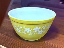 Vintage Pyrex Mixing Bowl #401