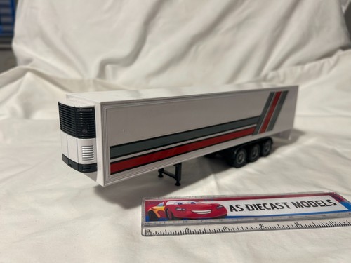 Corgi modern truck joal - modern, white
