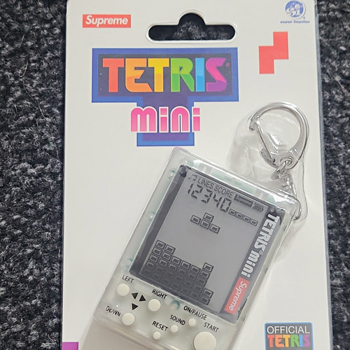 Supreme tetris mini handheld - supreme,