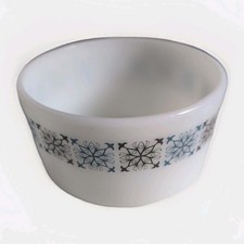 JAJ Vintage Pyrex Chelsea