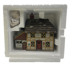 Dept 56 Mr & Mrs Pickle 5824-6 Dickens Village Heritage X-Mas Figurine Retired