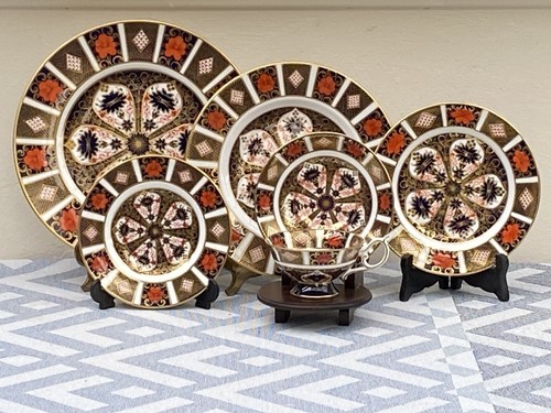 Royal crown derby - royal, imari
