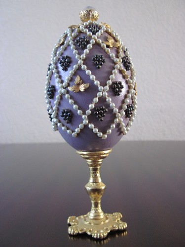 Goose egg hand - goose,