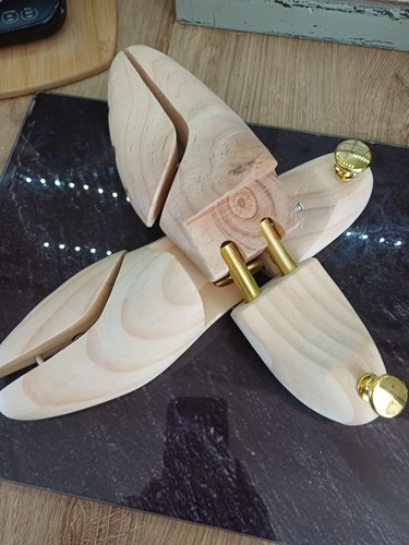 Wooden adjustable shoe boot - wooden, &