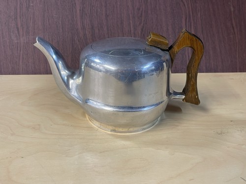 Picquot ware teapot made in - picquot, t6