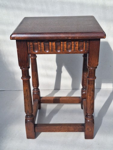 Vintage wood side - side, plant