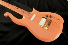 Special Scroll Horn Diamond Series Prince Cloud Peach Electric Guitar White 