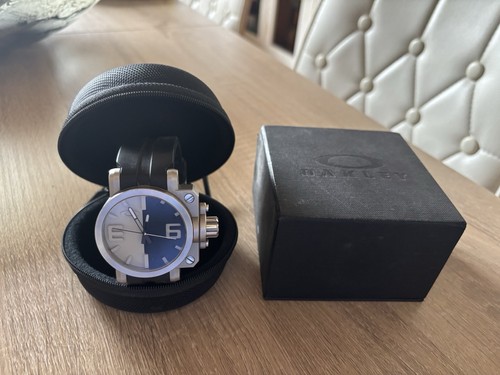 Men oakley gearbox watch - men’s,