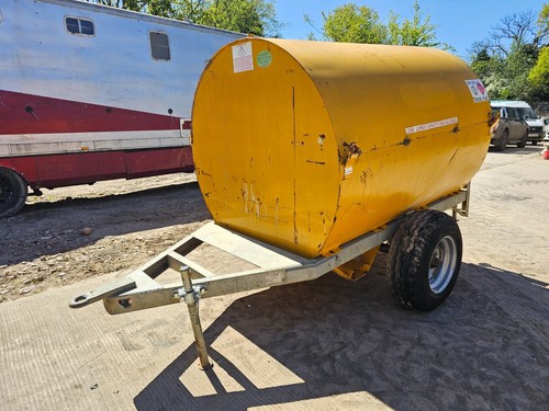 1100 vat 2019 trailer - £1100+vat,