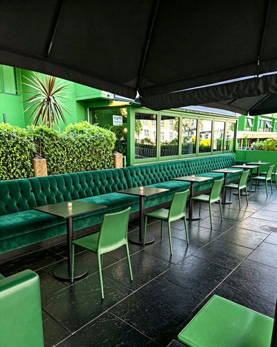 Restaurant booth seating - restaurant,