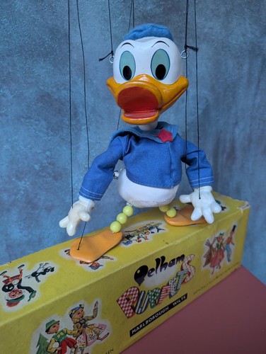 Pelham puppets donald duck - pelham,