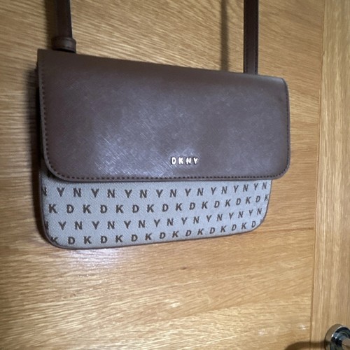 Dkny brown beige logo - dkny,