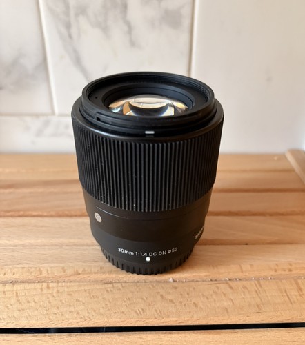 Sigma 30mm dc - sigma, lens