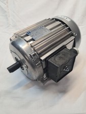 Commercial laundry machines