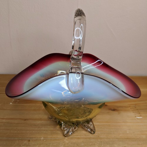 Vintage art glass basket - art, bowl