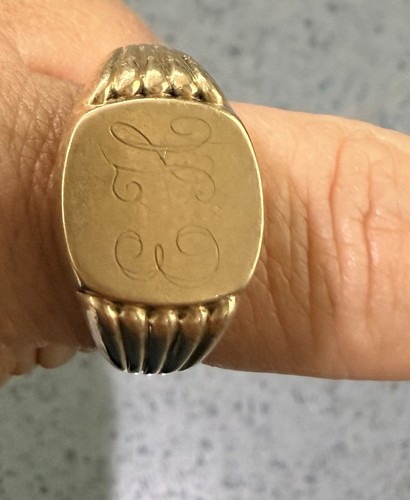 Heavy vintage 9ct gold - gold, signet