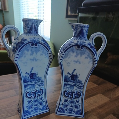 Pair delft blue and - a,