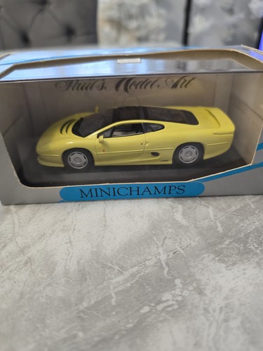 Minichamps jaguar xj220 - 1:43,
