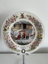 Wedgwood Foxwood Tales By Brian Paterson "Tobogganing" Plate