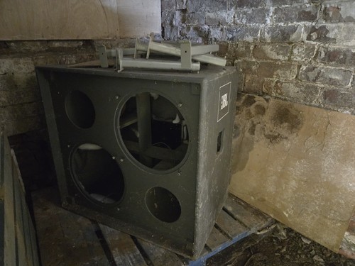 Jbl empty cabinet - ,