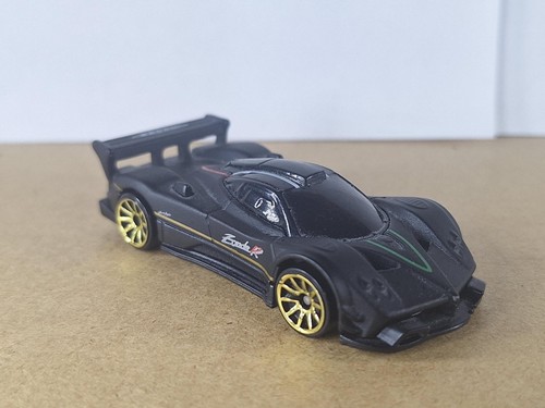 Hot wheels pagani - hot,