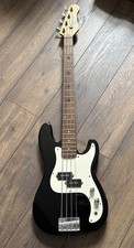 LA Bass Guitar by Gear4music -