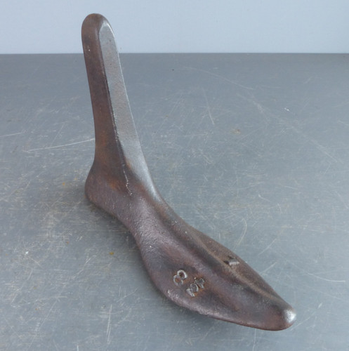 Vintage cast iron shoe last - cast,