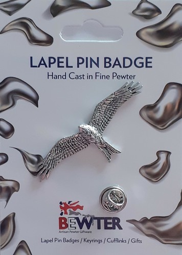 Red kite lapel pin badge - red,