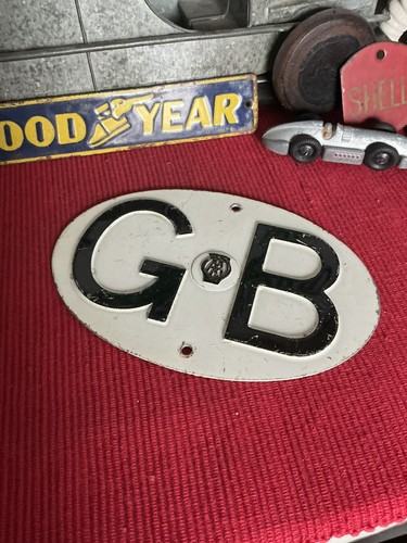 Vintage car badge gb - car,