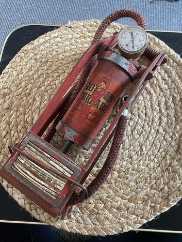 Vintage tyre pump - tyre, pressure