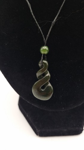 Nephrite jade pikorua - pikorua, pendant