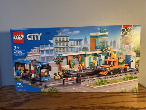 Lego city train - city:, station