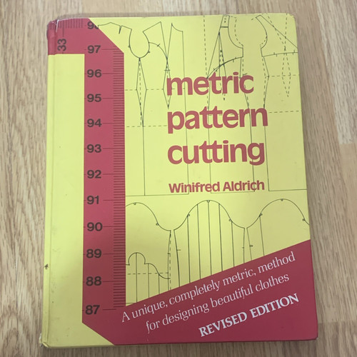 Mills boon metric - &, pattern