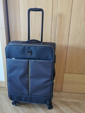 suitcase medium soft body 4